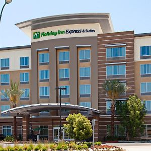 Holiday Inn Express & Suites Anaheim Resort Area By Ihg